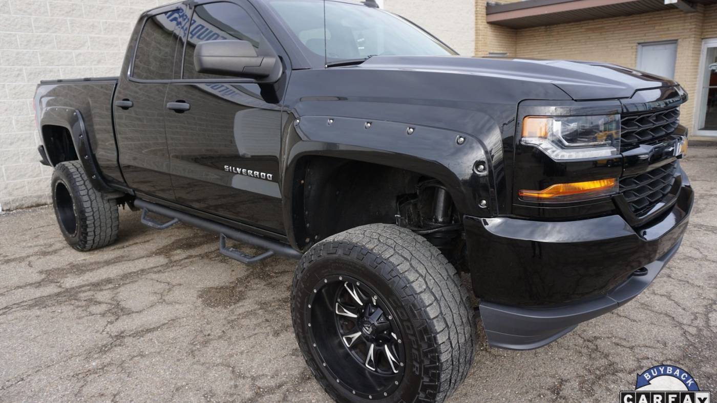 2017 Chevrolet Silverado 1500 Custom — Pickup Truck — 96,361 mi — Cambridge, OH
