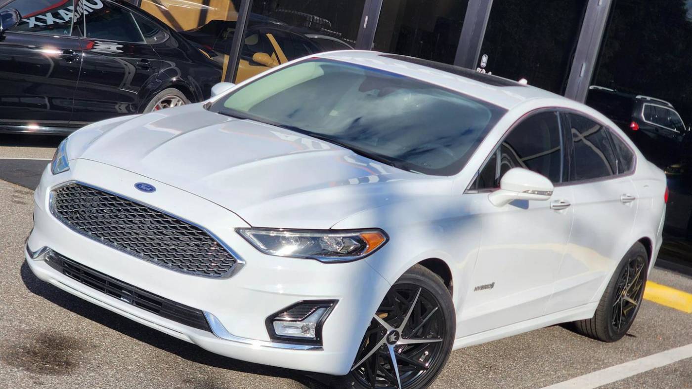 2019 Ford Fusion Hybrid Titanium — Sedan — 113,395 mi — Tampa, FL