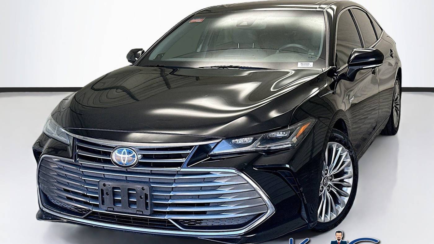 2019 Toyota Avalon Hybrid Limited — Sedan — 90,155 mi — Montclair, CA