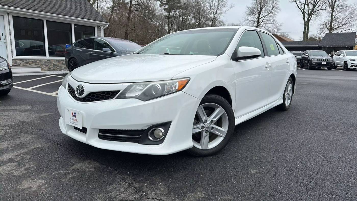 2012 Toyota Camry L — Sedan — 116,000 mi — West Bridgewater, MA