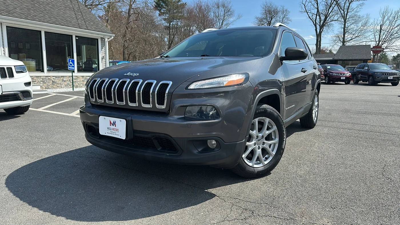 2017 Jeep Cherokee Latitude — SUV — 109,286 mi — West Bridgewater, MA