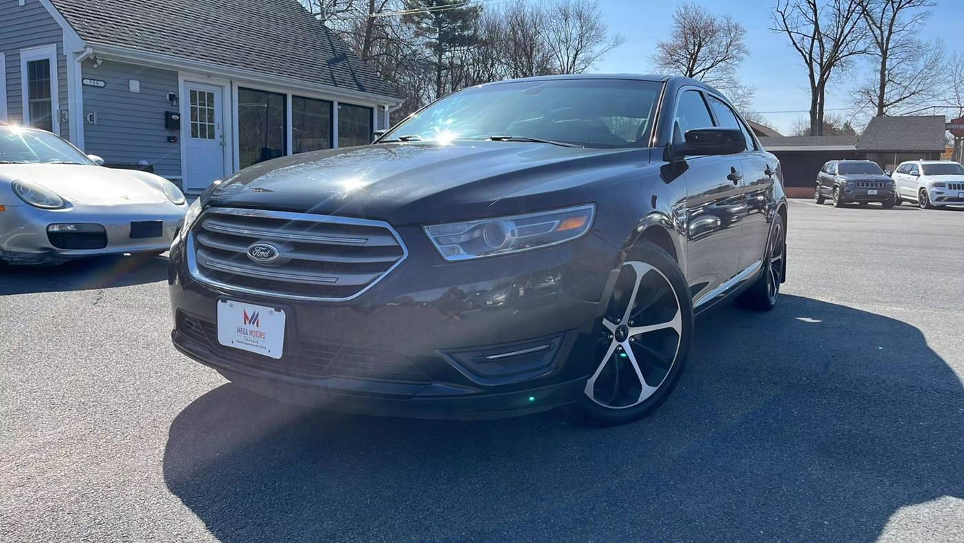 2015 Ford Taurus SEL — Sedan — 77,528 mi — West Bridgewater, MA
