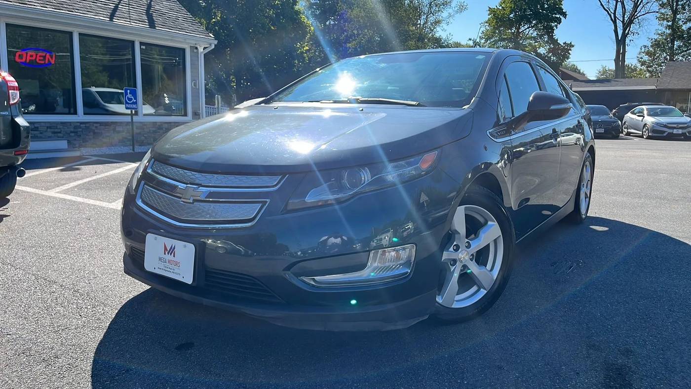 2013 Chevrolet Volt Base — Sedan — 105,823 mi — West Bridgewater, MA