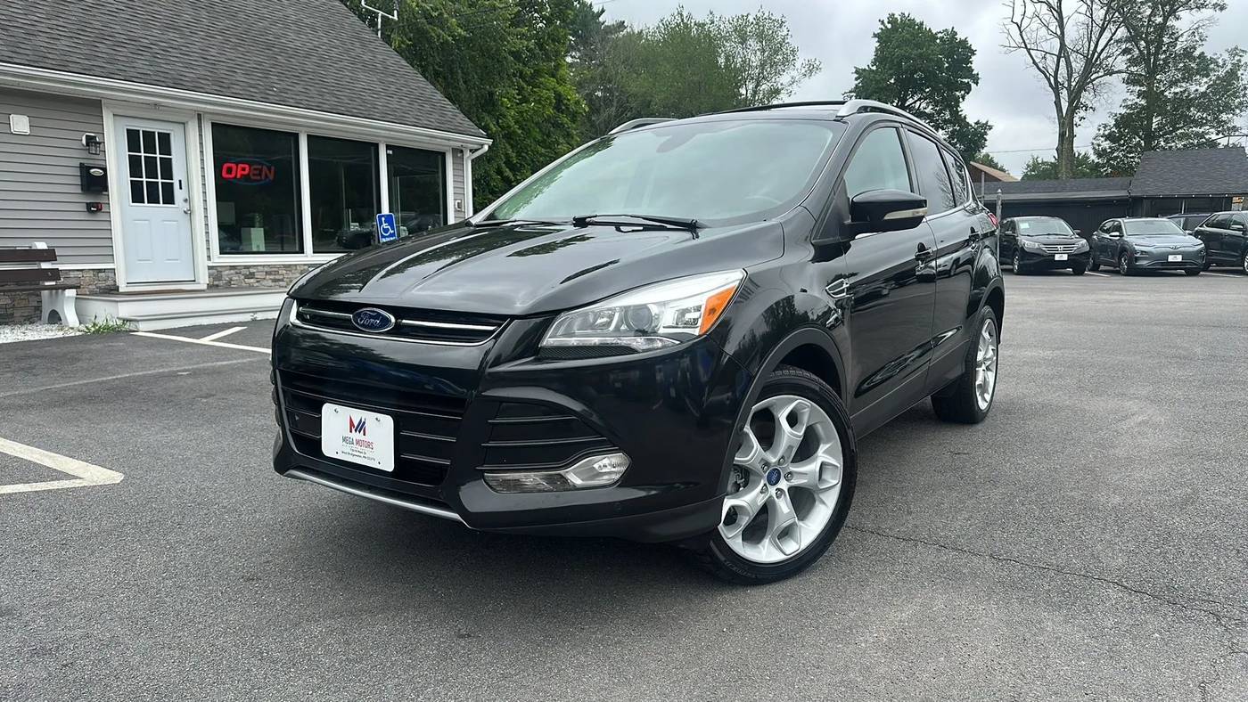 2014 Ford Escape Titanium — SUV — 121,262 mi — West Bridgewater, MA