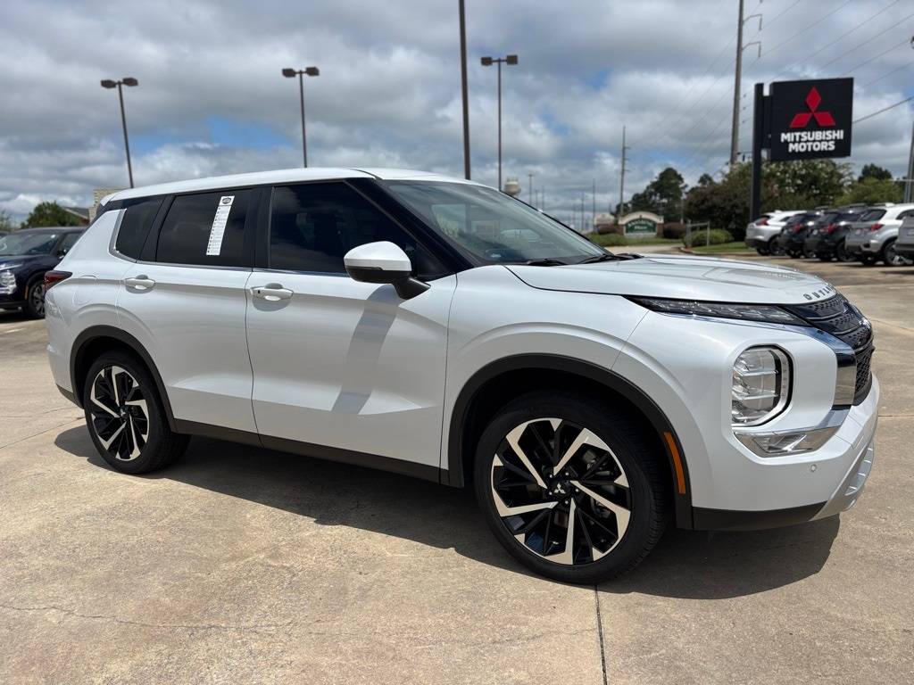 2024 Mitsubishi Outlander SE — SUV — 7,906 mi — Warner Robins, GA