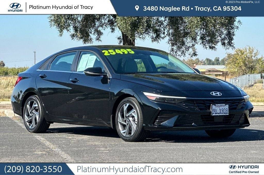 2025 Hyundai Elantra Hybrid Limited — Sedan — 4,119 mi — Tracy, CA