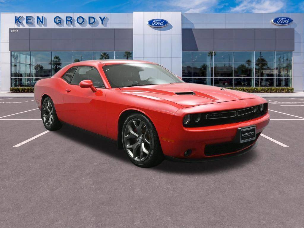 2016 Dodge Challenger SXT Plus
