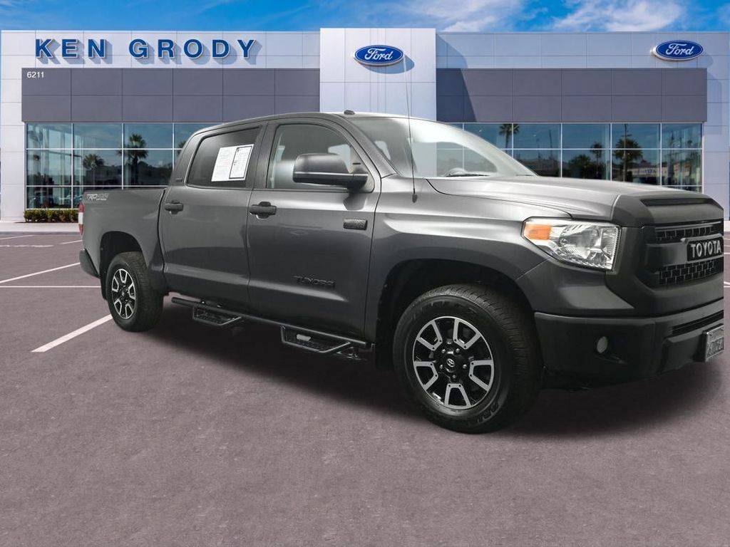 2017 Toyota Tundra SR5