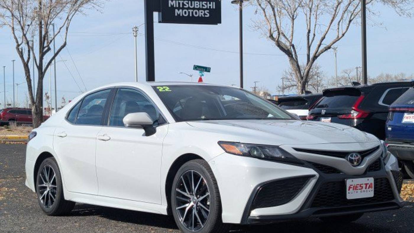2022 Toyota Camry SE — Sedan — 69,830 mi — Albuquerque, NM