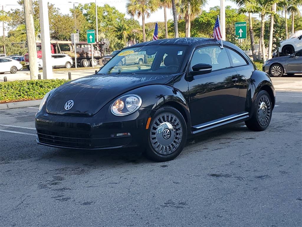 2013 Volkswagen Beetle 2.5 — Hatchback — 32,914 mi — Miami Gardens, FL