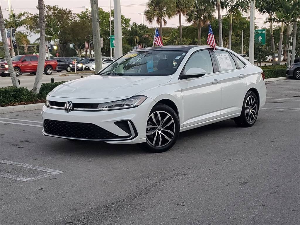 2025 Volkswagen Jetta SE — Sedan — 4,666 mi — Miami Gardens, FL
