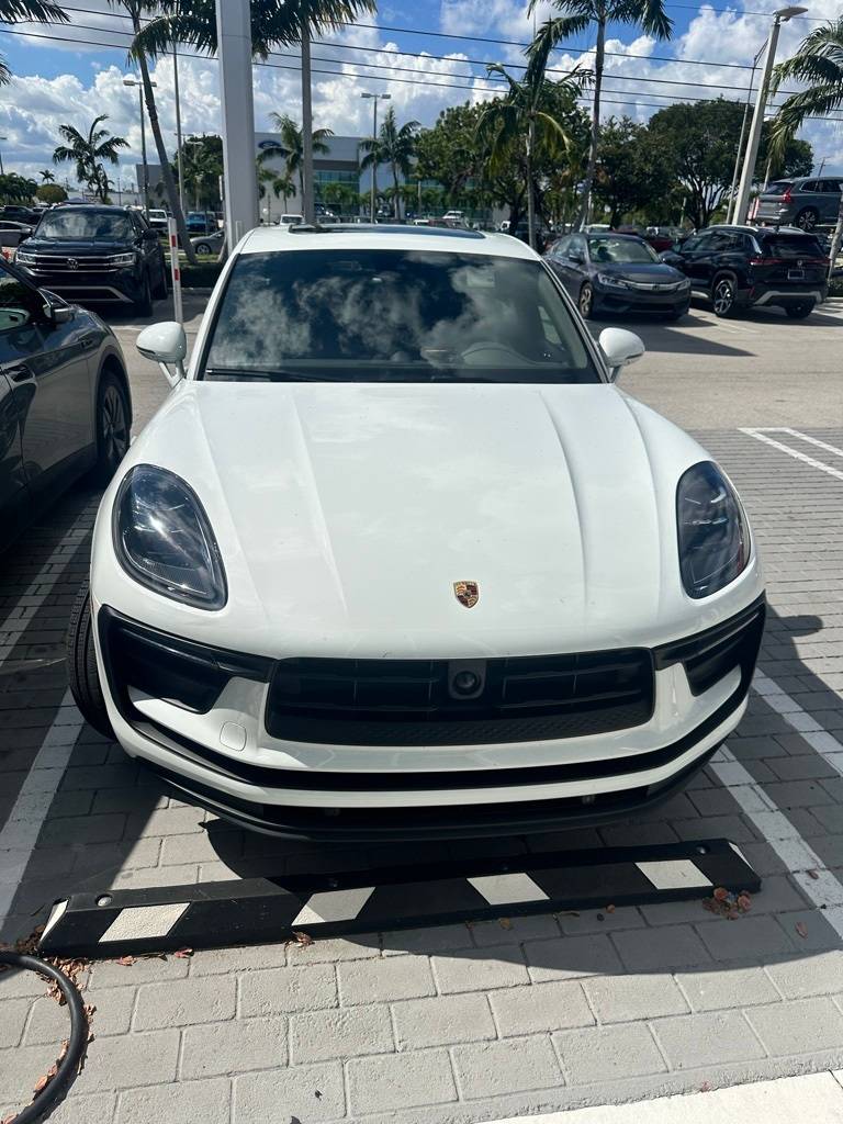 2024 Porsche Macan Macan — SUV — 25,399 mi — Miami Gardens, FL