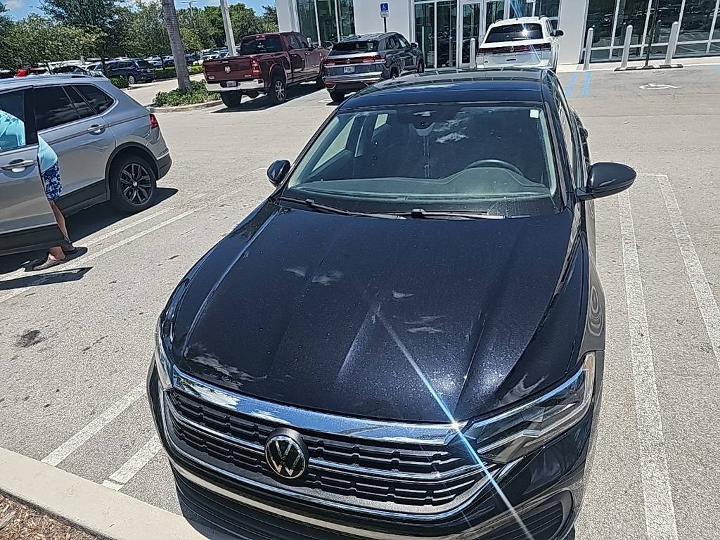 2023 Volkswagen Jetta SE — Sedan — 5,903 mi — Miami Gardens, FL