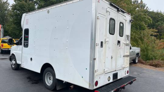 12+ Chevy Box Truck 3500