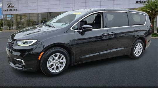2023 Chrysler Pacifica Touring L — Minivan — 67,017 mi — Jacksonville, FL