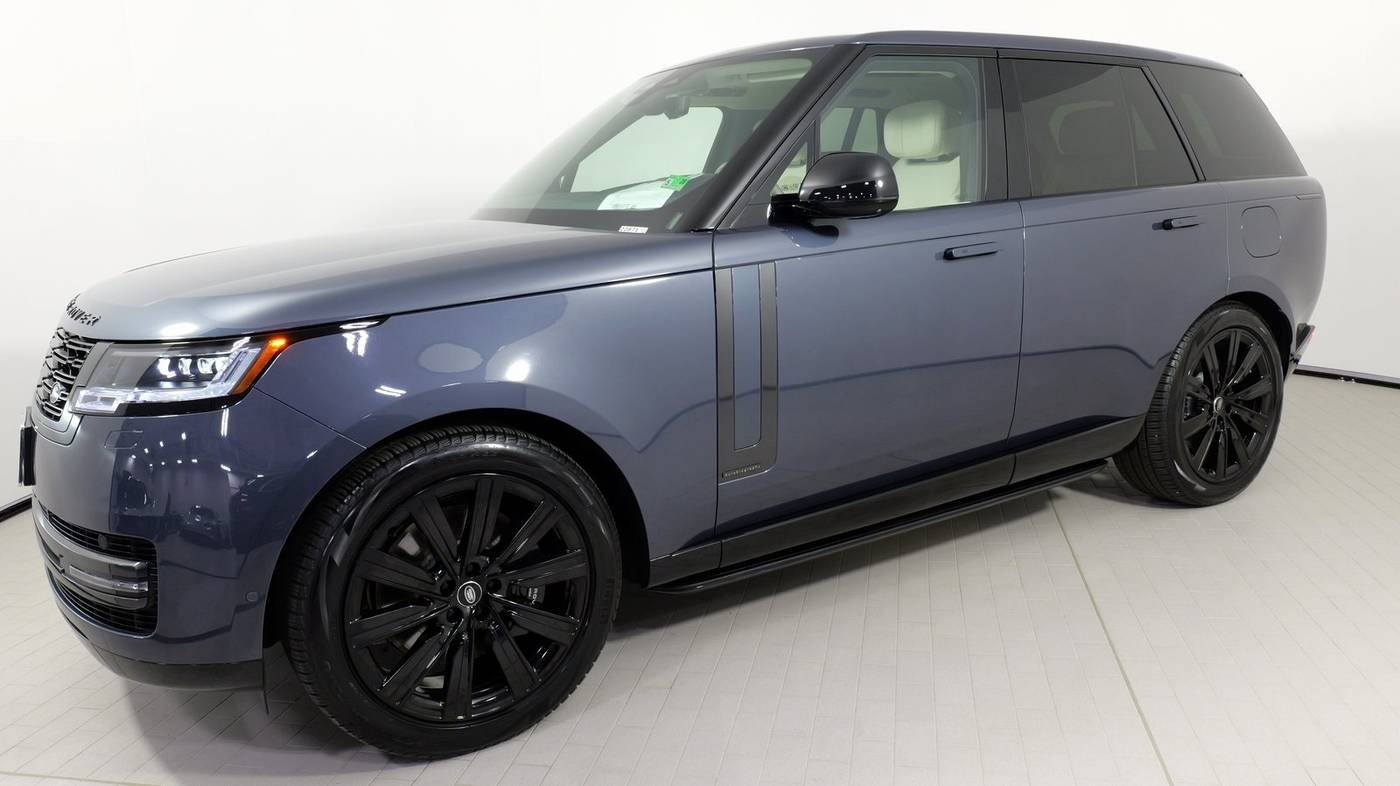 2025 Land Rover Range Rover Autobiography — SUV — 3,914 mi — Alexandria, VA