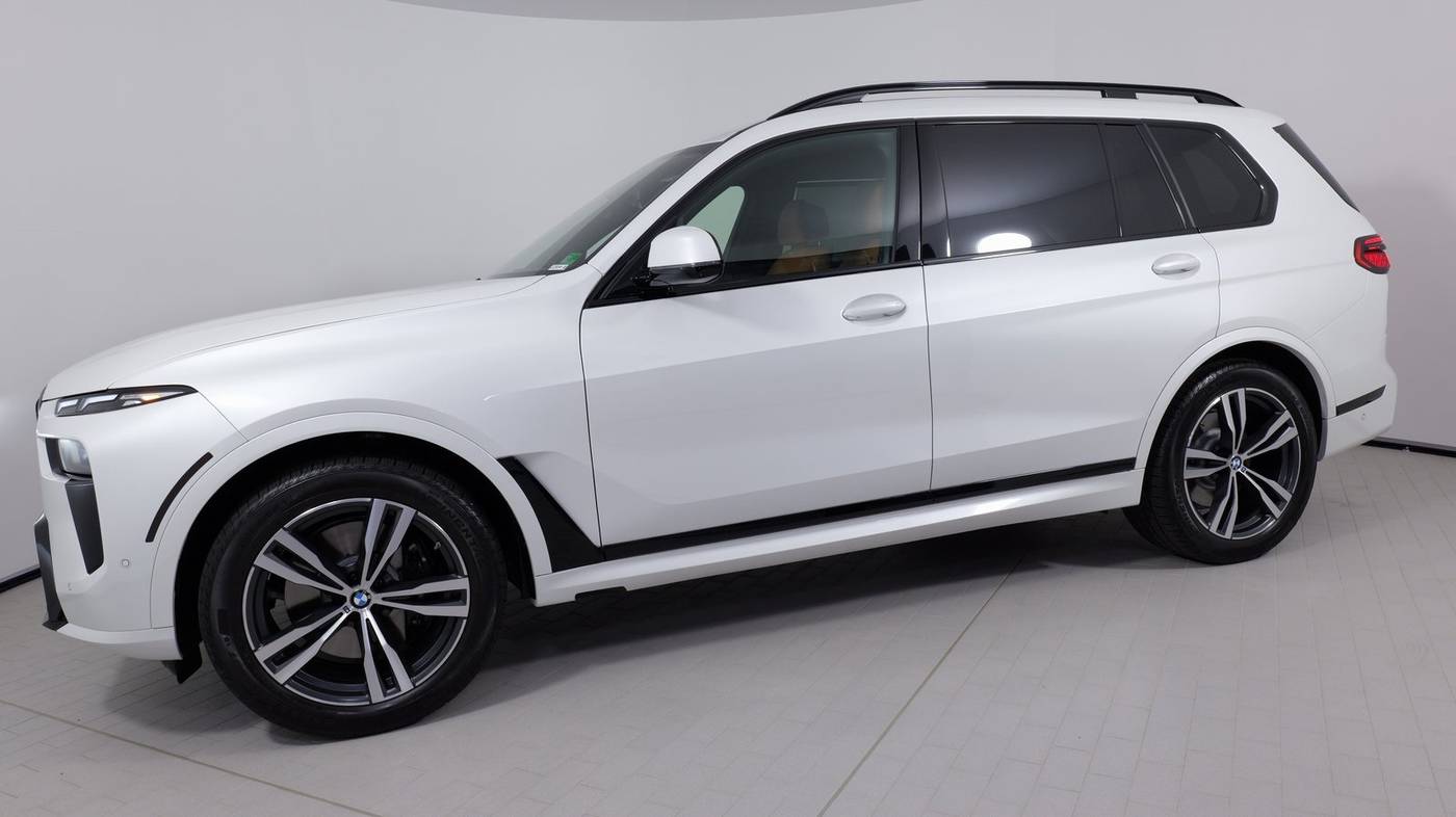 2025 BMW X7 40i — SUV — 3,189 mi — Alexandria, VA
