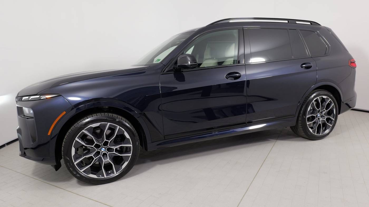 2025 BMW X7 M60i — SUV — 1,377 mi — Alexandria, VA