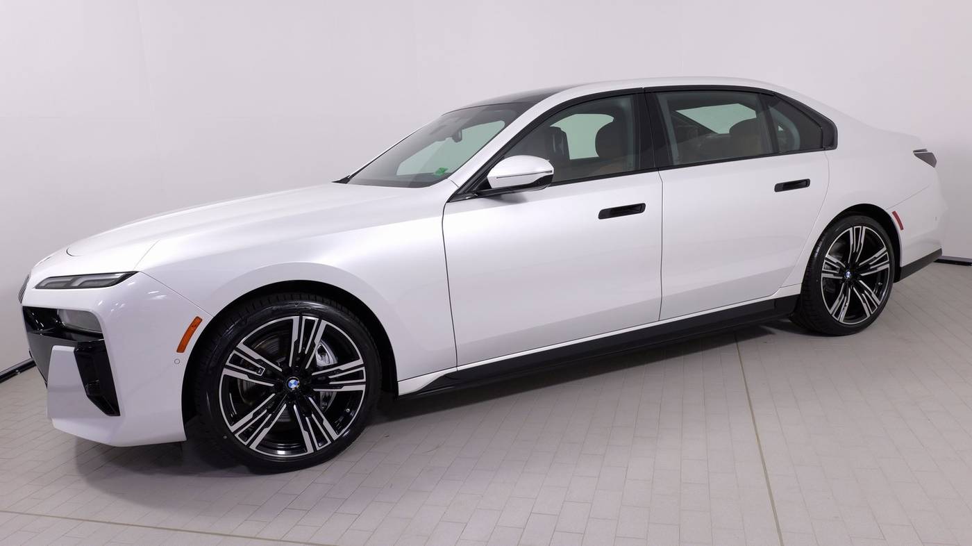 2023 BMW i7 xDrive60 — Sedan — 1,653 mi — Alexandria, VA