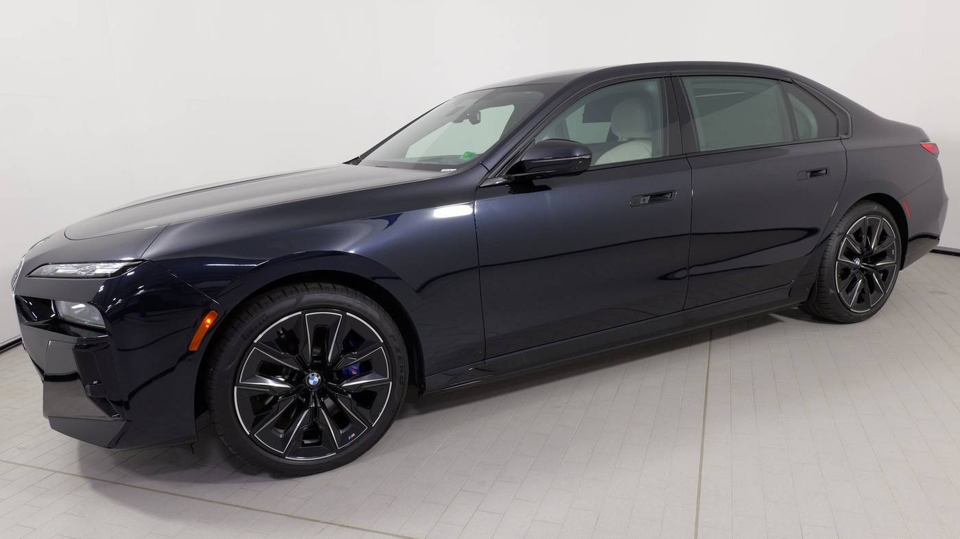 2023 BMW i7 xDrive60 — Sedan — 12,066 mi — Alexandria, VA