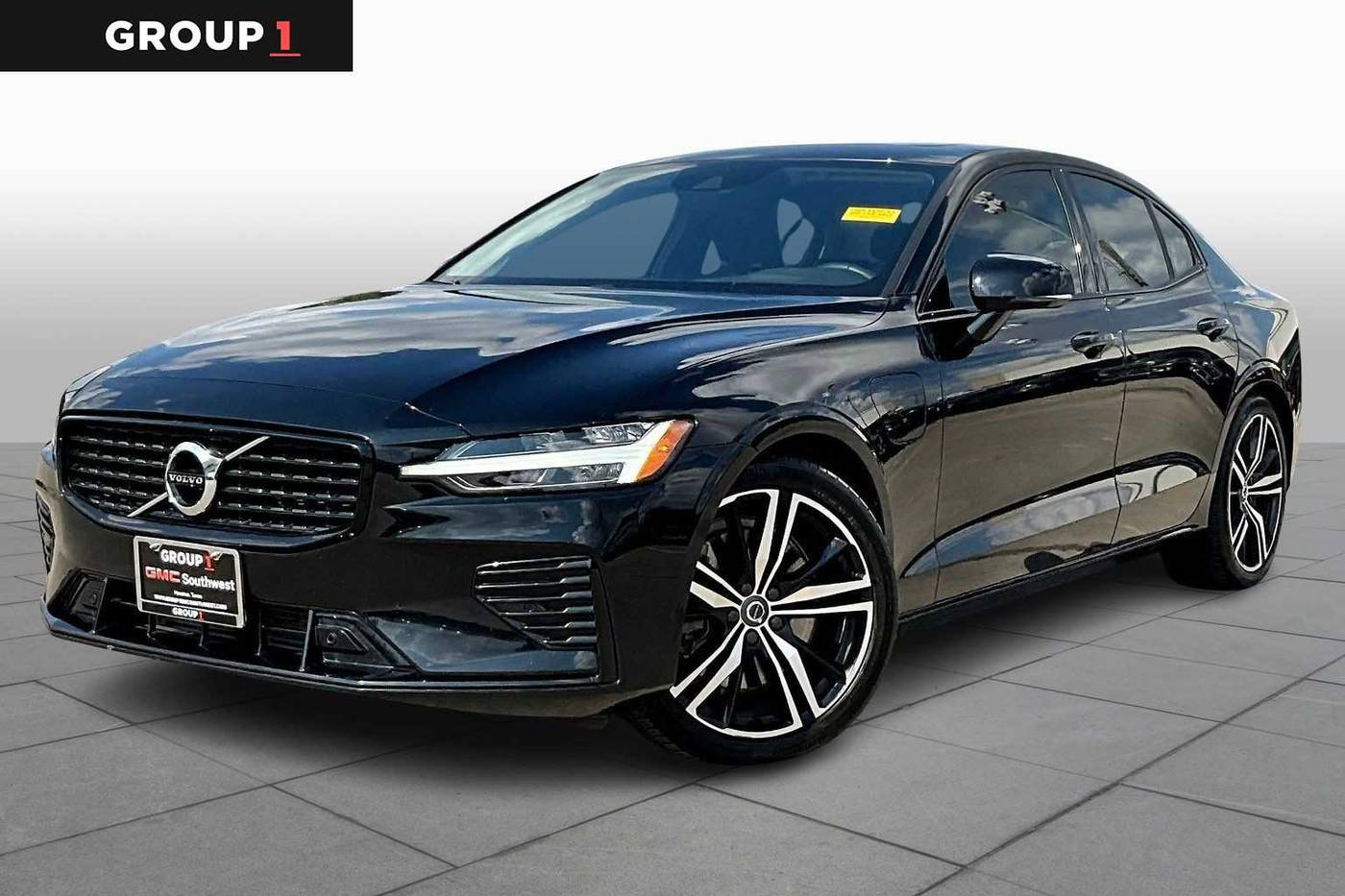 2021 Volvo S60 Plug-In Hybrid R-Design Expression — Sedan — 45,005 mi — Houston, TX
