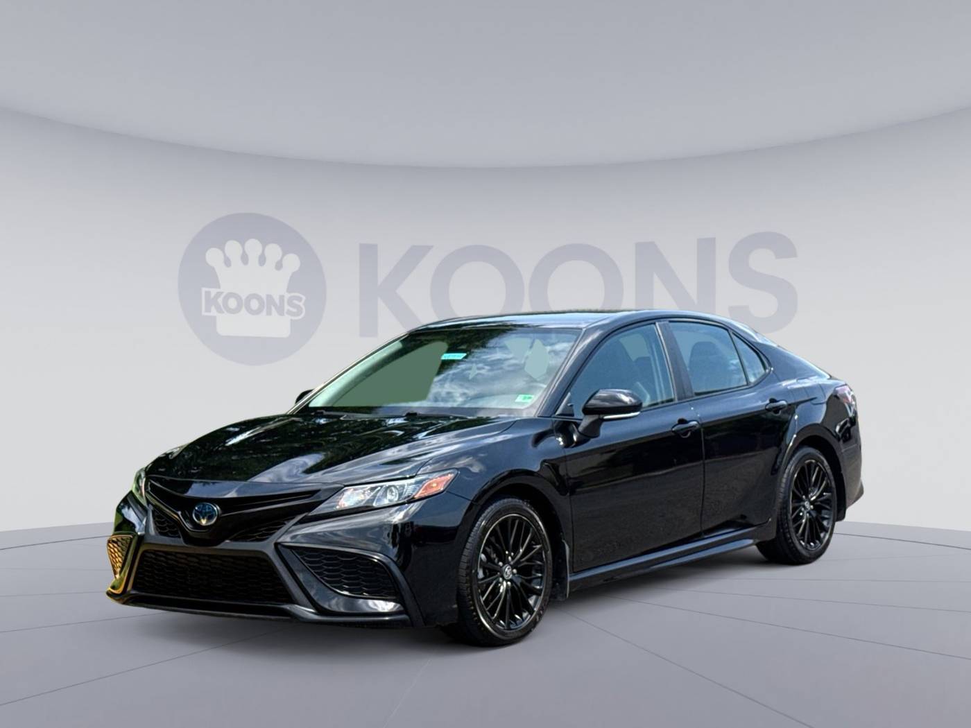 2022 Toyota Camry Hybrid SE Nightshade — Sedan — 32,858 mi — Woodbridge, VA