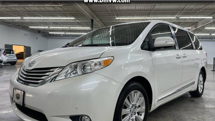 2013 Toyota Sienna XLE — Minivan — 165,028 mi — Union City, GA