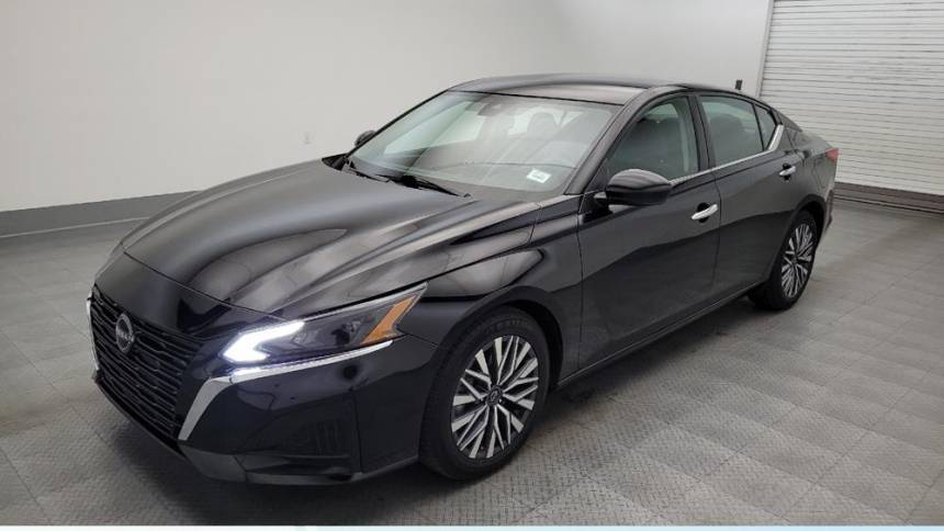 2023 Nissan Altima SV — Sedan — 40,120 mi — Chandler, AZ