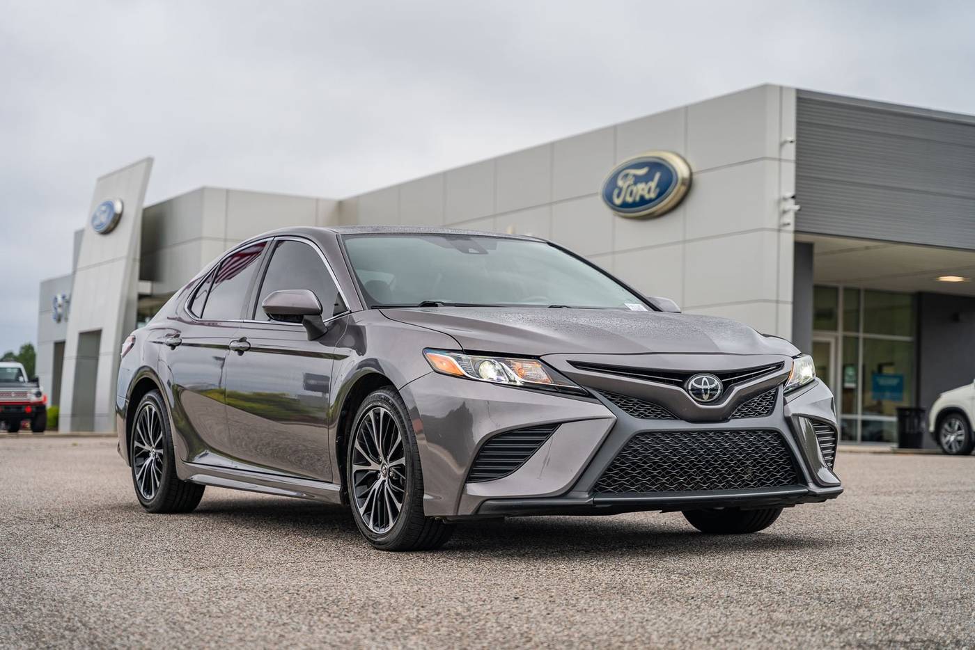 2020 Toyota Camry SE — Sedan — 76,135 mi — Graniteville, SC