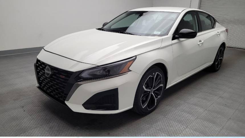 2023 Nissan Altima SR — Sedan — 34,980 mi — Downey, CA