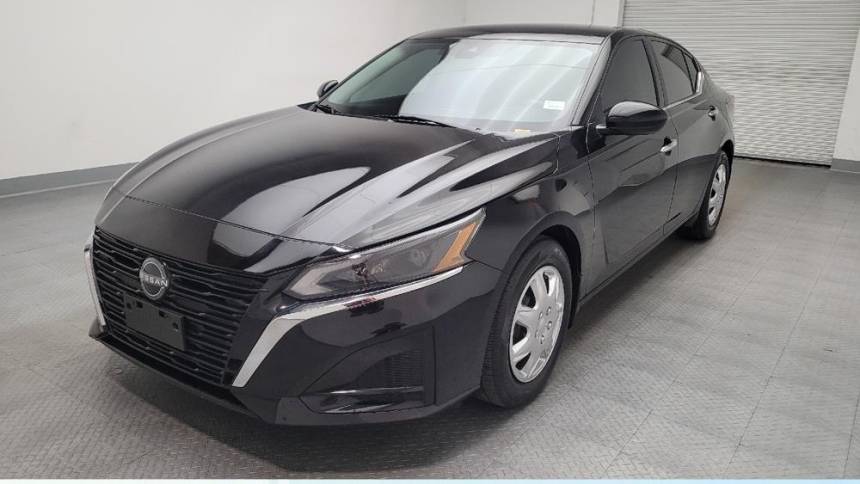 2023 Nissan Altima S — Sedan — 17,217 mi — Riverside, CA