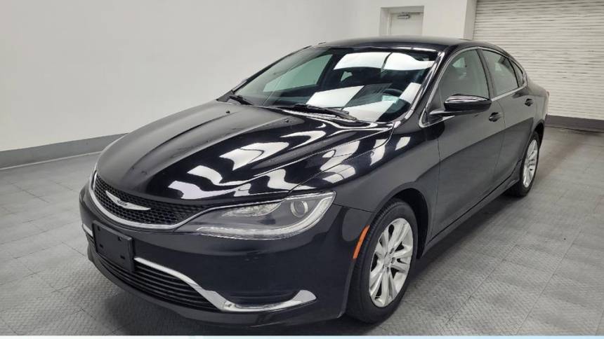 2015 Chrysler 200 Limited — Sedan — 106,111 mi — Las Vegas, NV