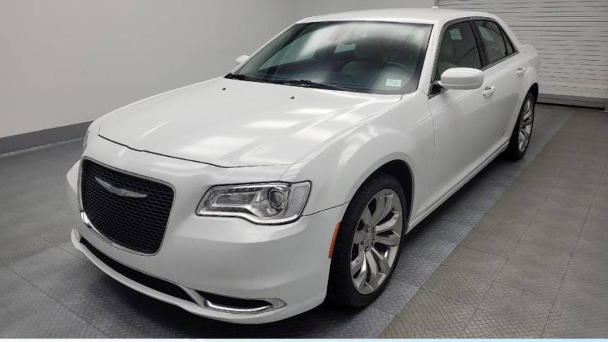 2017 Chrysler 300 Limited — Sedan — 73,513 mi — Indianapolis, IN