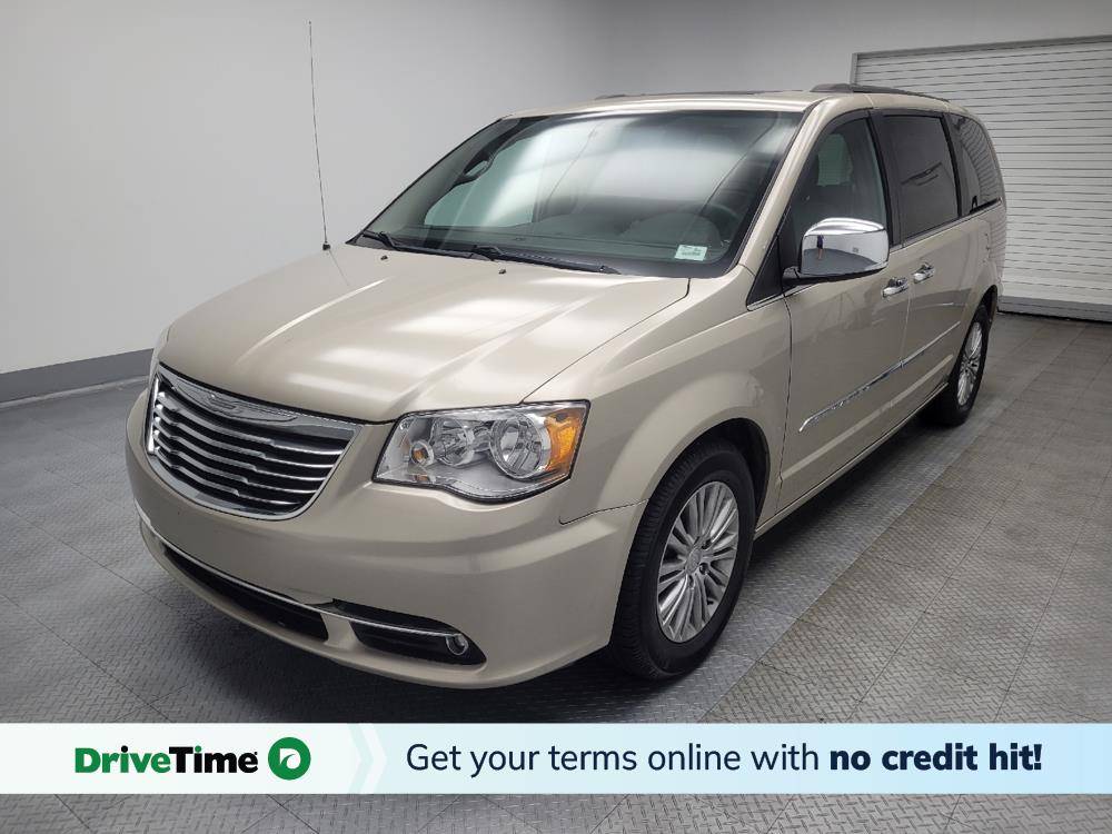 2016 Chrysler Town & Country Touring-L Anniversary Edition — Minivan — 143,194 mi — Indianapolis, IN