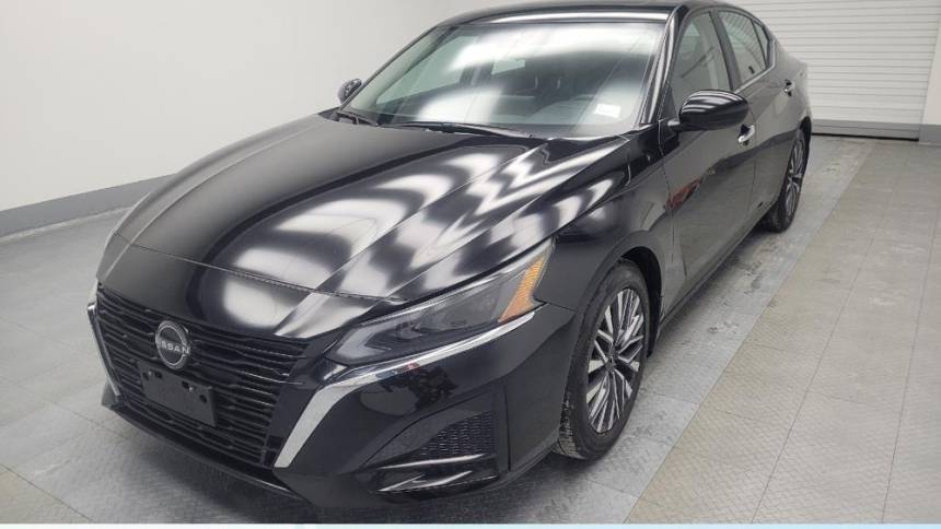 2023 Nissan Altima SV — Sedan — 17,490 mi — Indianapolis, IN
