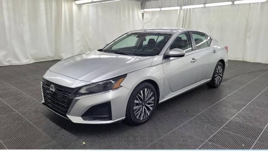 2023 Nissan Altima SV — Sedan — 41,635 mi — Indianapolis, IN