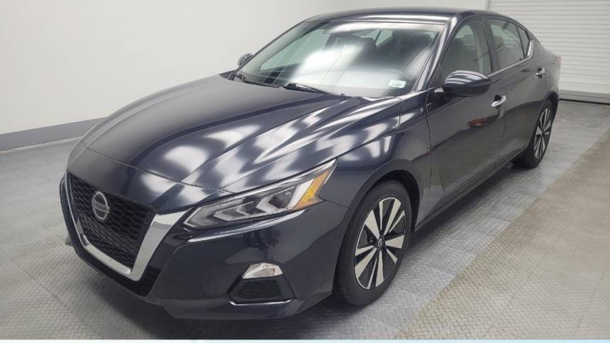 2022 Nissan Altima SV — Sedan — 61,013 mi — Indianapolis, IN