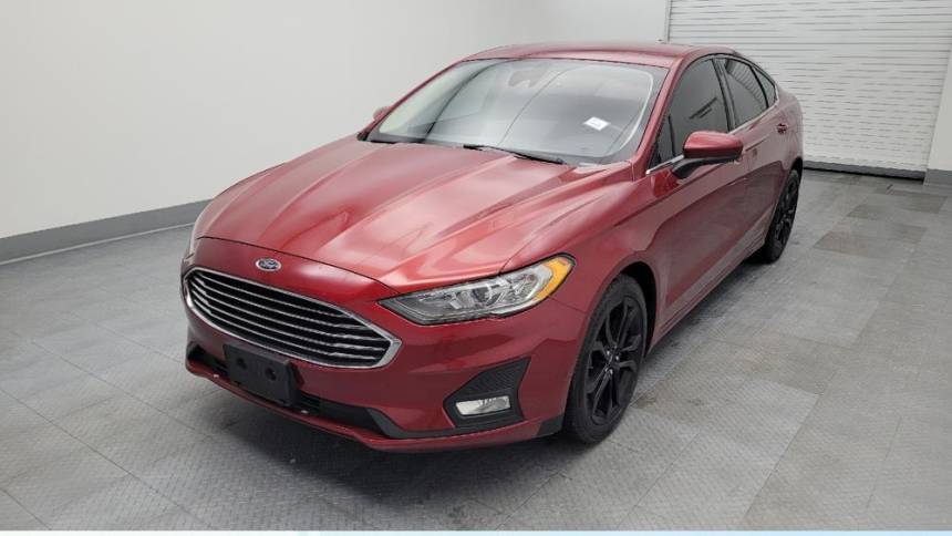 2019 Ford Fusion SE — Sedan — 69,809 mi — Louisville, KY