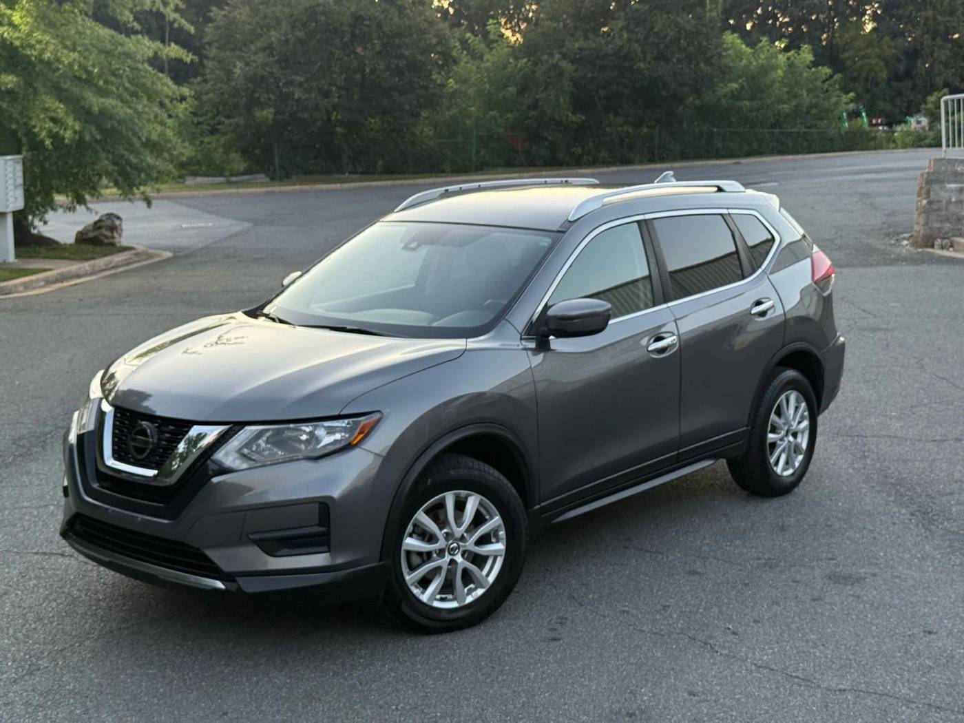 2020 Nissan Rogue SV — SUV — 92,175 mi — Gaithersburg, MD
