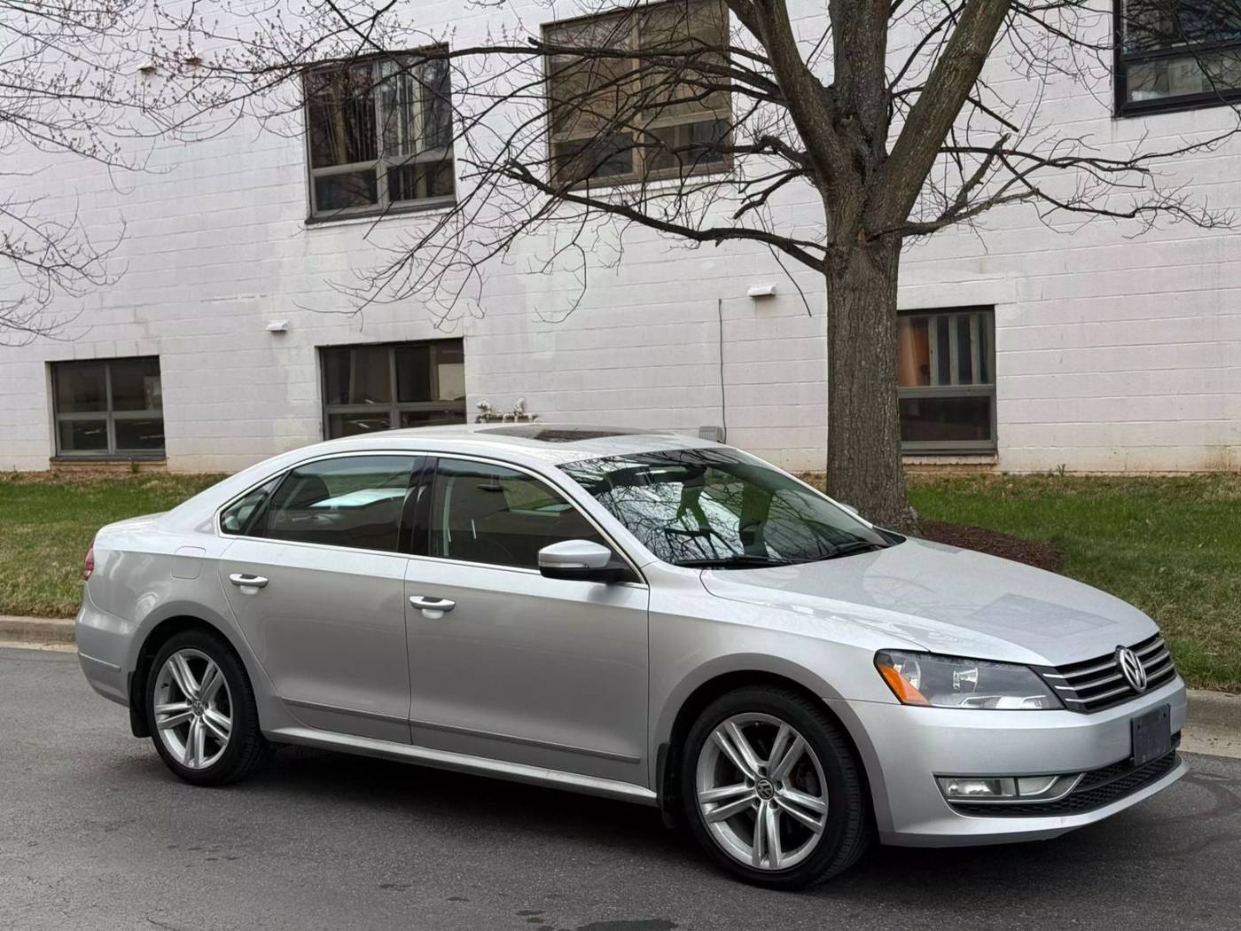 2015 Volkswagen Passat 1.8T SE — Sedan — 93,861 mi — Gaithersburg, MD