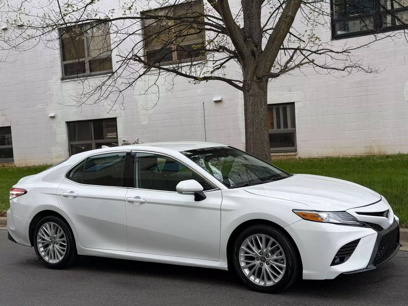 2020 Toyota Camry Hybrid XLE — Sedan — 83,857 mi — Gaithersburg, MD
