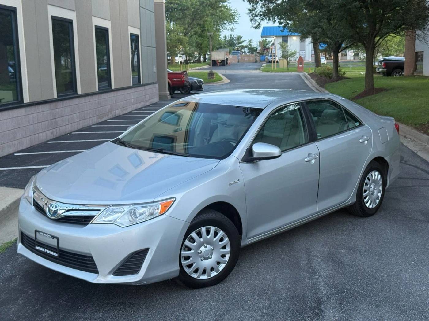 2012 Toyota Camry Hybrid LE — Sedan — 123,500 mi — Gaithersburg, MD