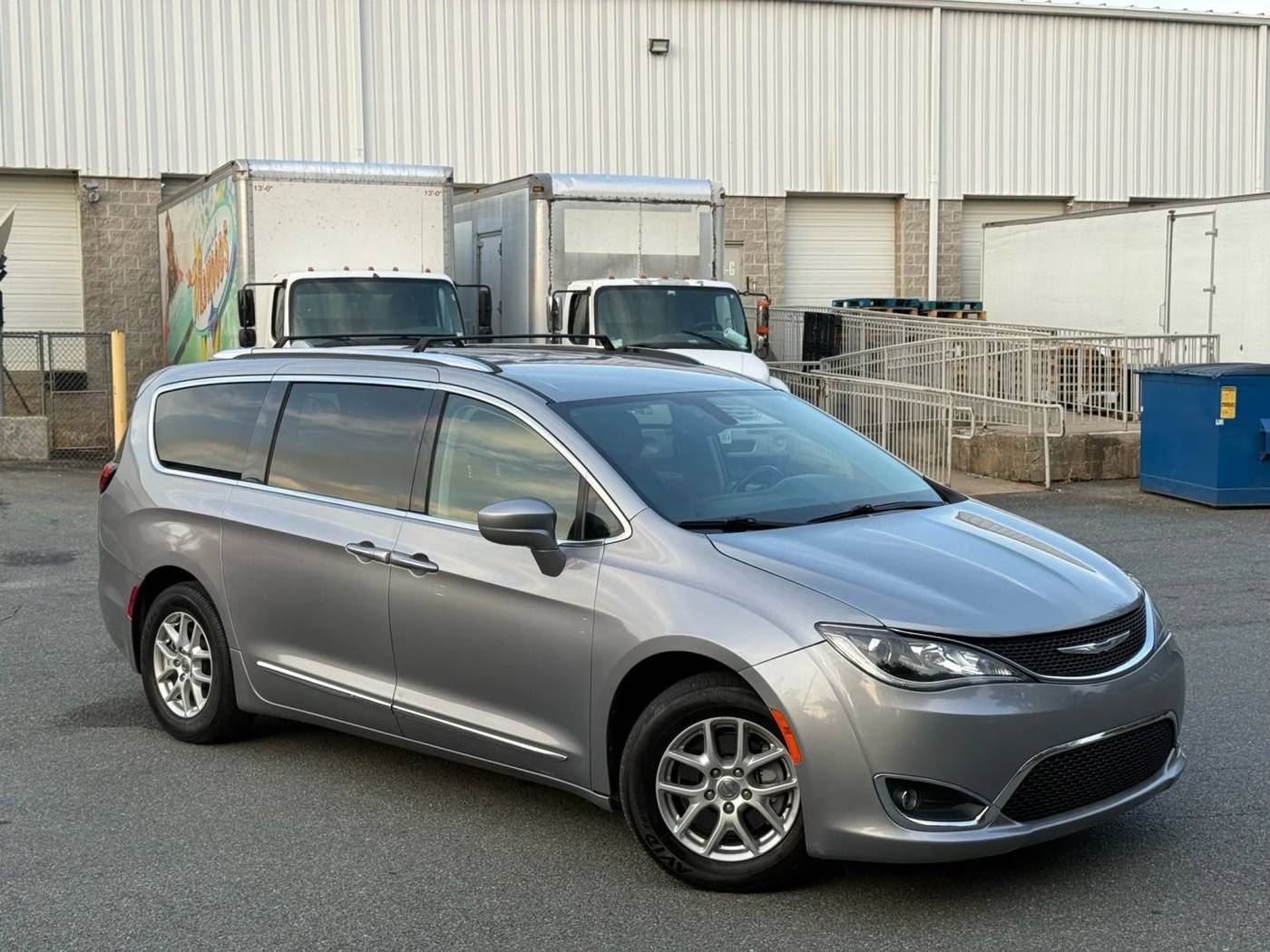 2020 Chrysler Pacifica Touring L — Minivan — 83,551 mi — Gaithersburg, MD