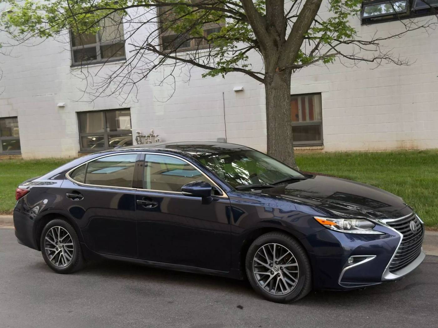 2016 Lexus ES ES 350 — Sedan — 111,414 mi — Gaithersburg, MD