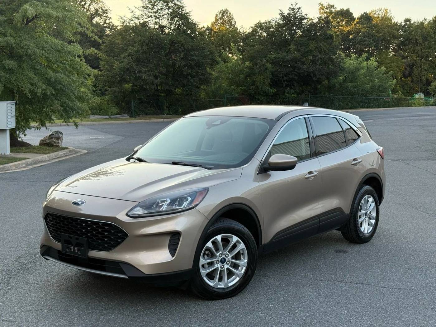 2021 Ford Escape SE Hybrid — SUV — 100,624 mi — Gaithersburg, MD