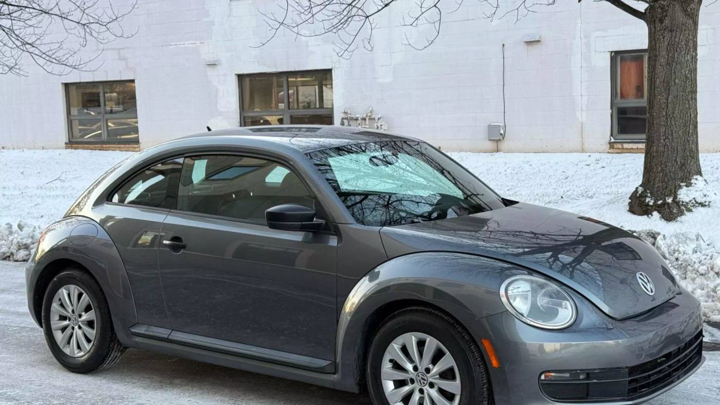 2014 Volkswagen Beetle 2.5L Entry — Hatchback — 120,347 mi — Gaithersburg, MD