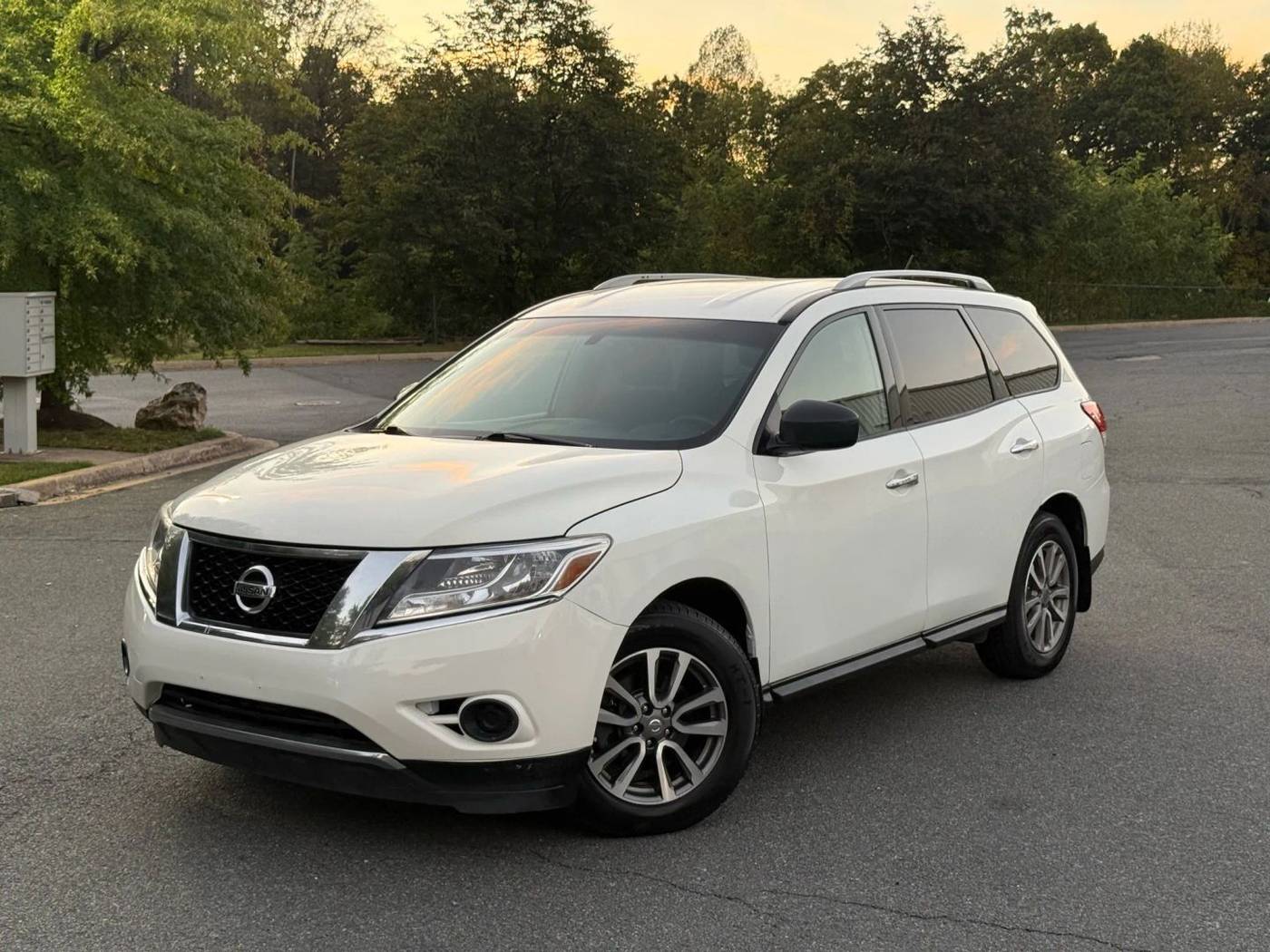 2016 Nissan Pathfinder S — SUV — 105,674 mi — Gaithersburg, MD