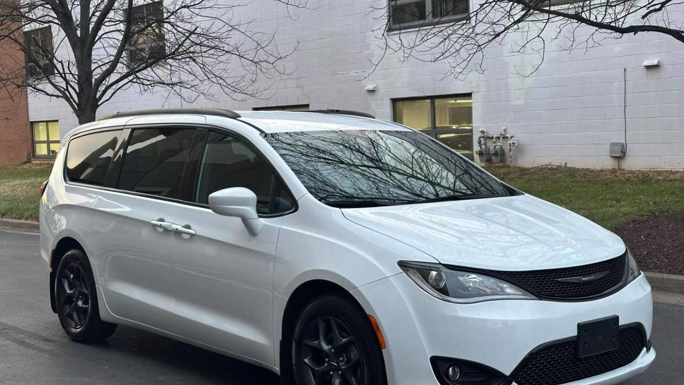 2018 Chrysler Pacifica Touring L Plus — Minivan — 92,141 mi — Gaithersburg, MD