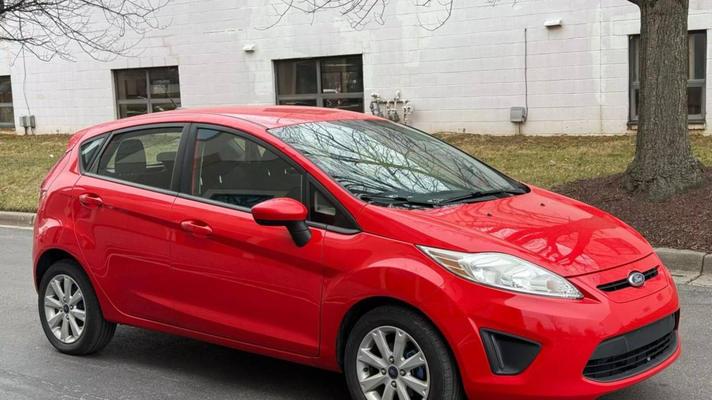 2013 Ford Fiesta SE — Hatchback — 96,292 mi — Gaithersburg, MD