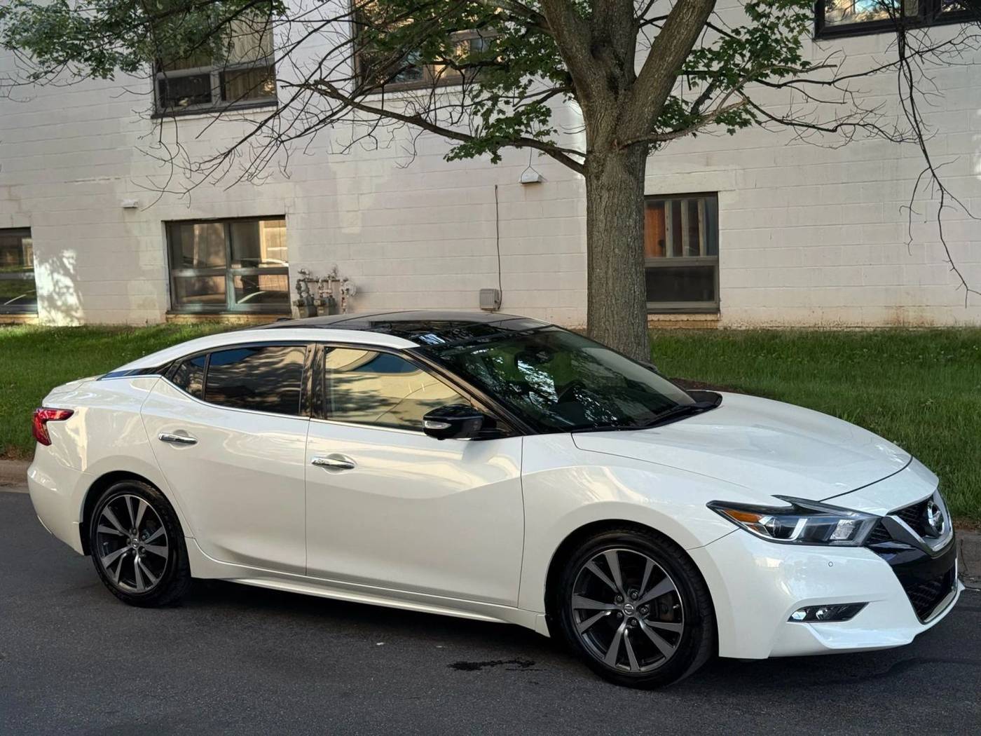 2017 Nissan Maxima Platinum — Sedan — 112,398 mi — Gaithersburg, MD